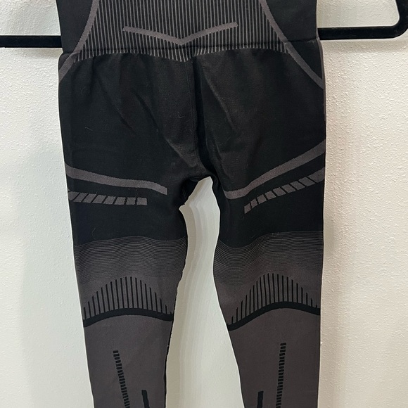 Gym shark black leggings - Picture 3 of 3